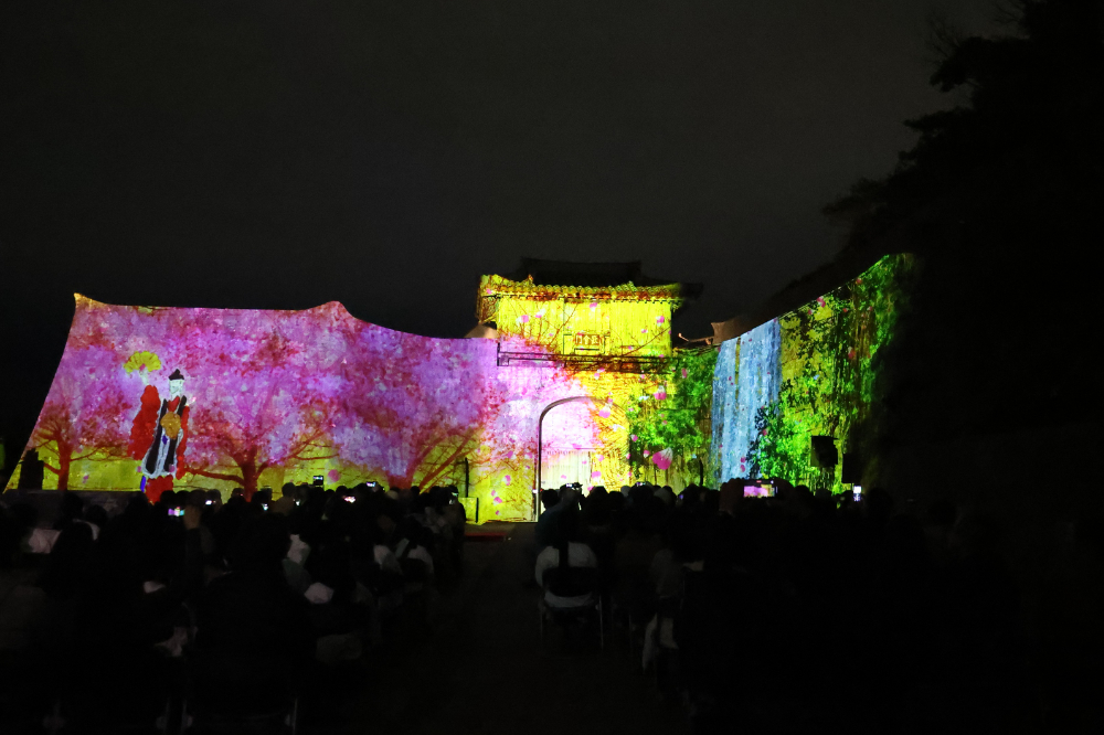 御城(うぐしく)の夕べ ～彩りの首里城プロジェクションマッピングと琉球芸能 2026～「現地集合/解散」